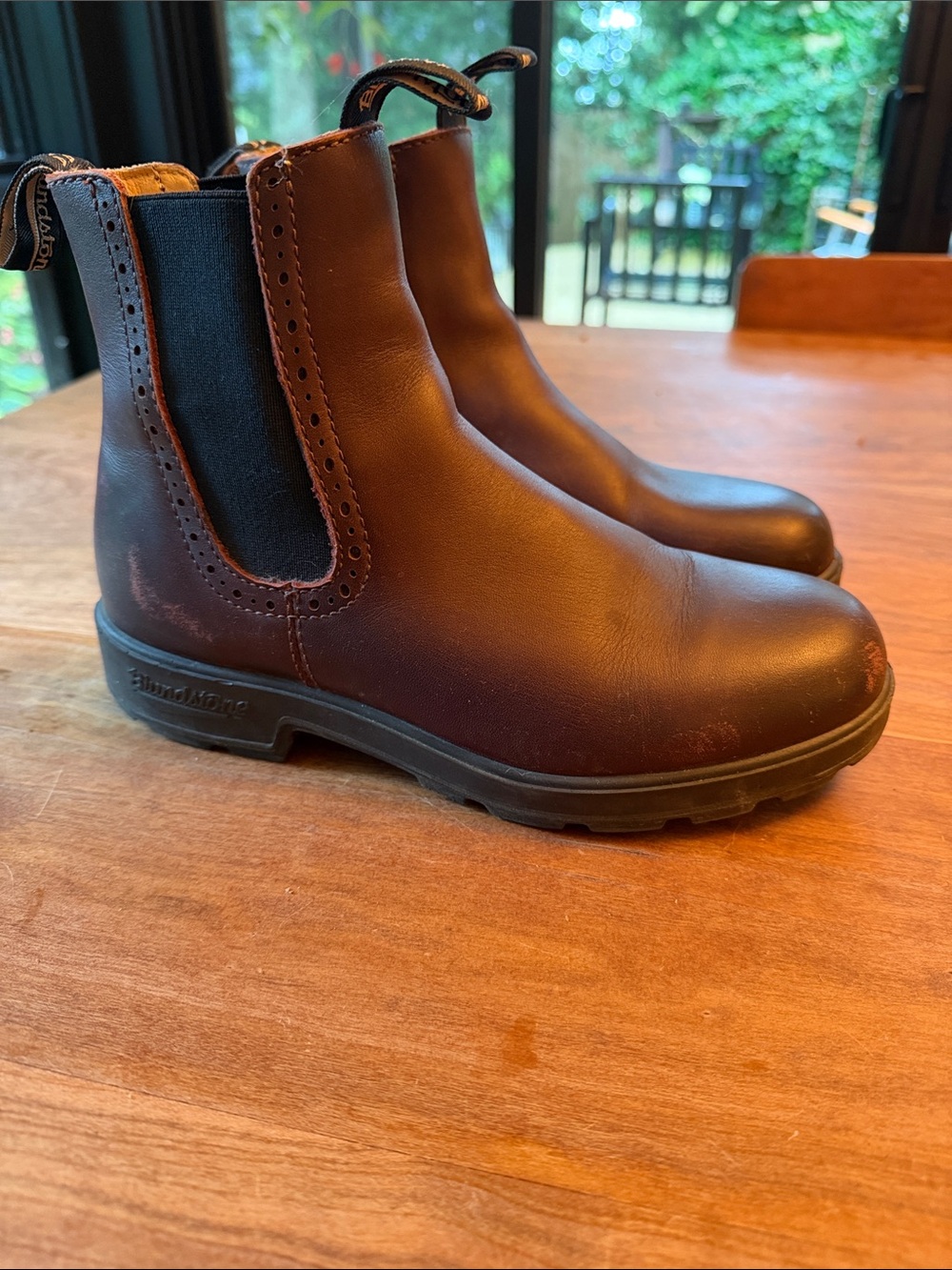 Blundstone unisex Chelsea Boots - Dark Brown with Black Elastic